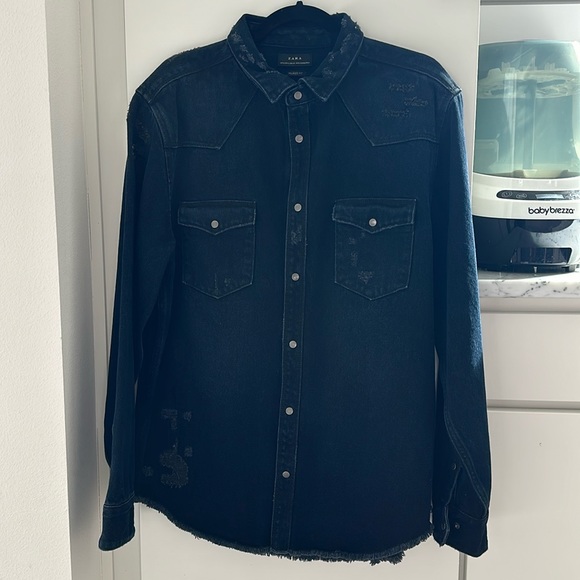 MENS ZARA RELAXED FIT NAVY JEAN BUTTON UP DISTRESSED SHIRT SIZE XL - Picture 1 of 5